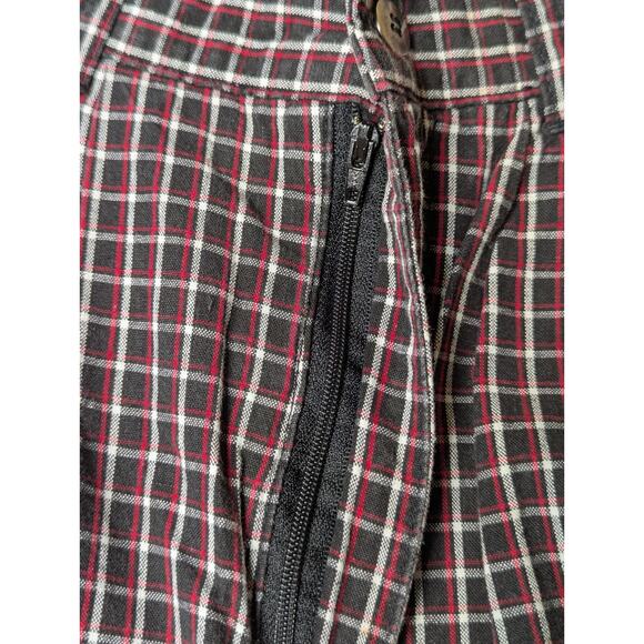 Vtg AJ Brandon 80s Pleated Shorts WOMENS 9/10 high waist black red plaid 26x7" - Picture 4 of 10
